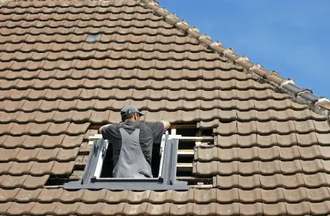 Pose de velux - Mayrinhac-Lentour